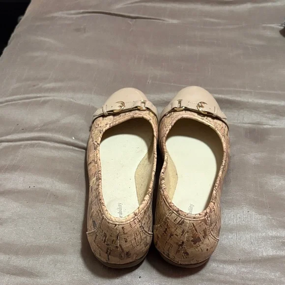 Elegant Beige Patterned Flats with Gold Accent - Picture 2 of 5